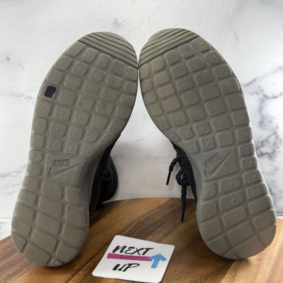 Womens size 7.5-Nike Roshe One Hi Sneaker Boots 807424-001 Faux Fur Black Gray - Picture 6 of 9